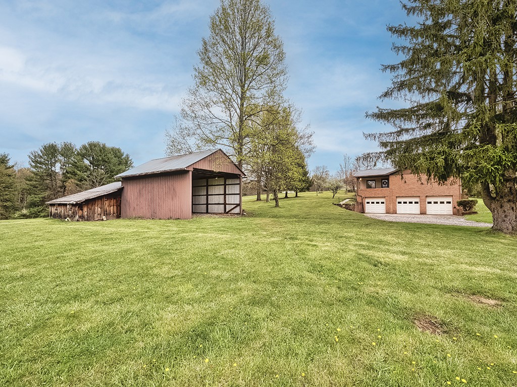 152 Erin Ln