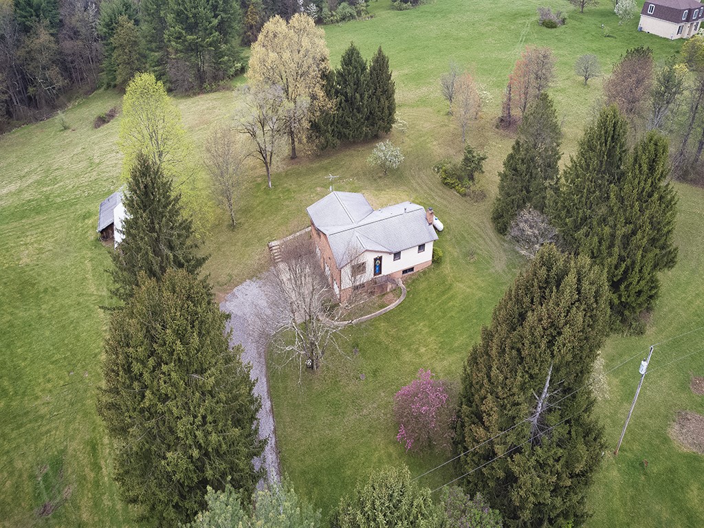 152 Erin Ln