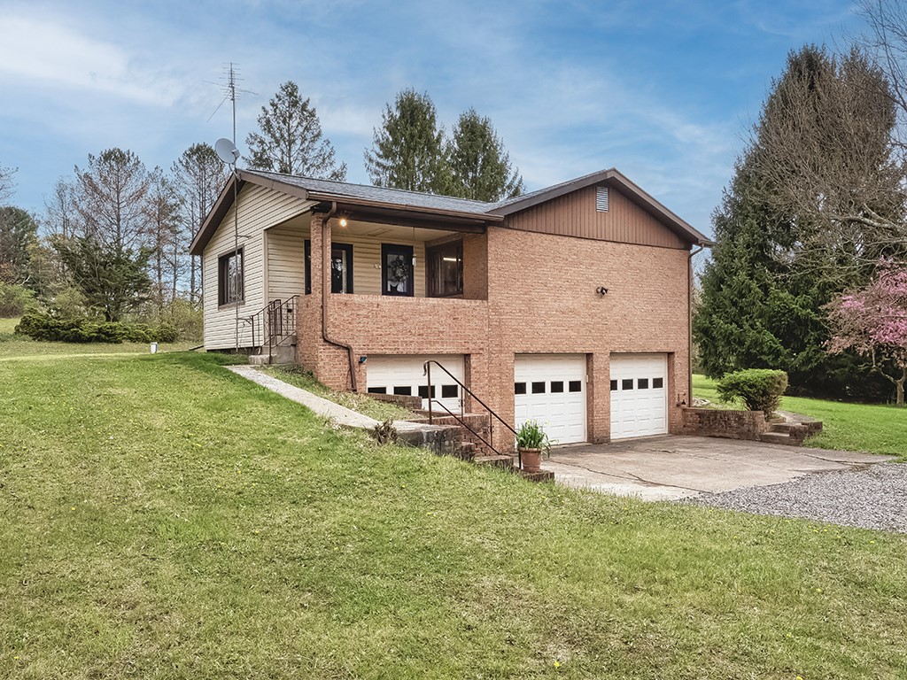 152 Erin Ln