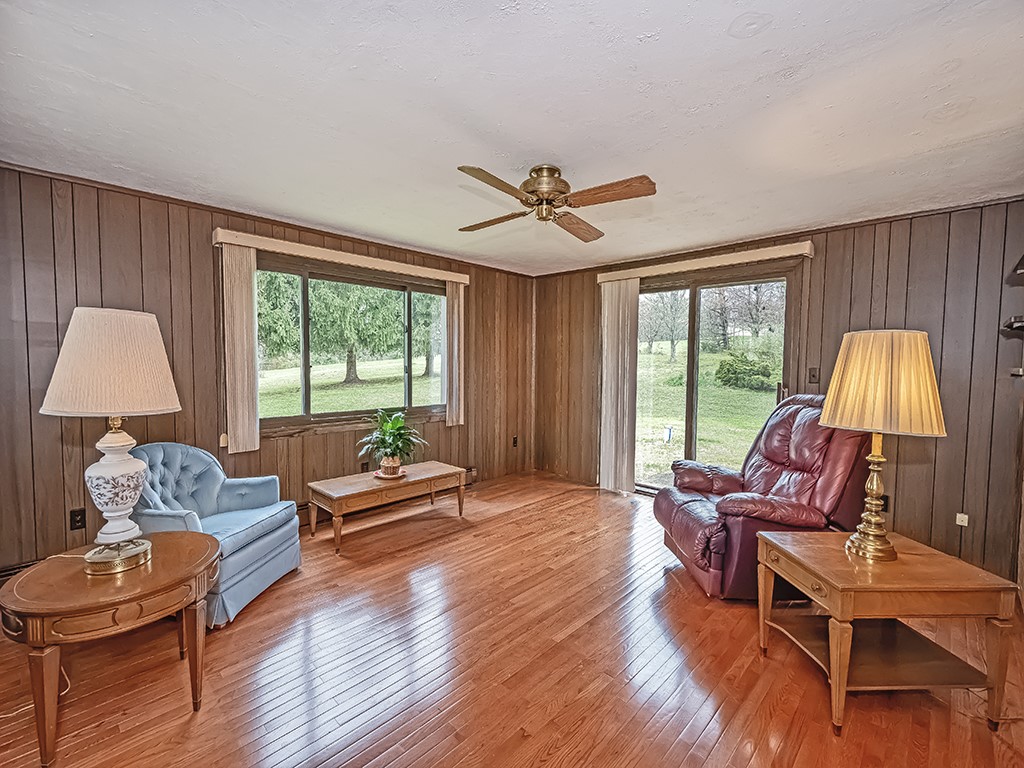 152 Erin Ln