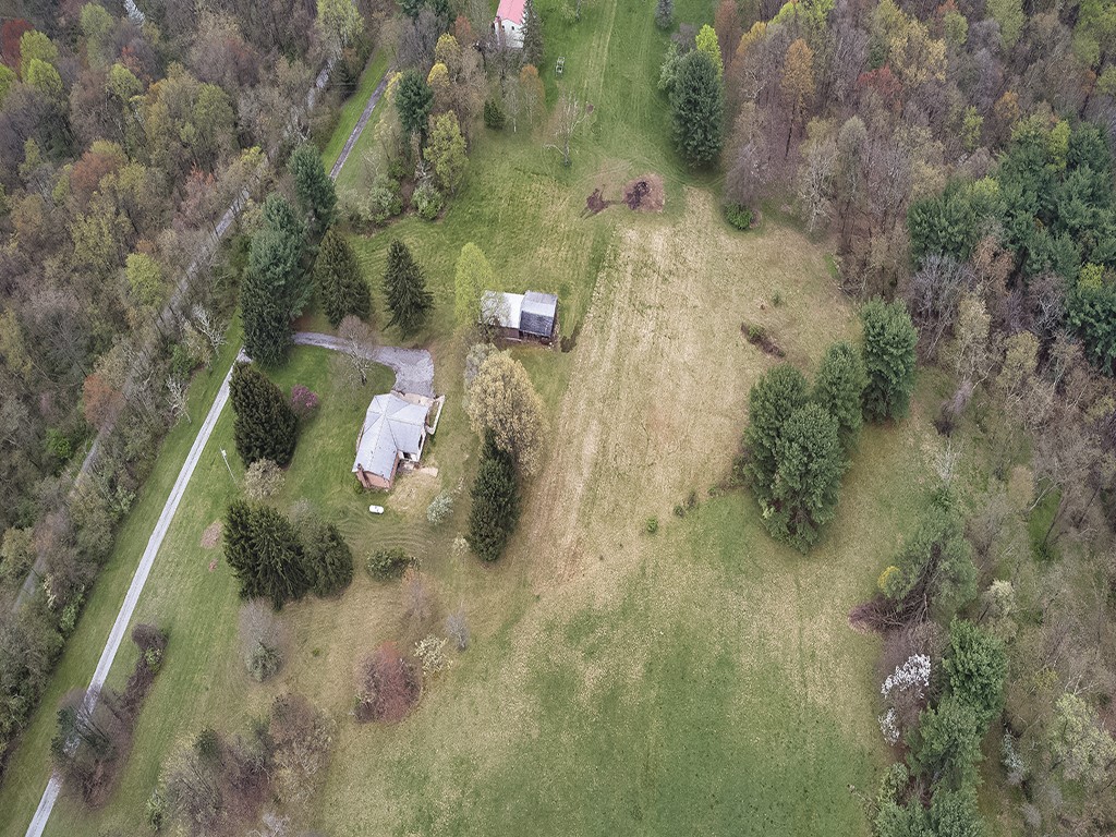 152 Erin Ln