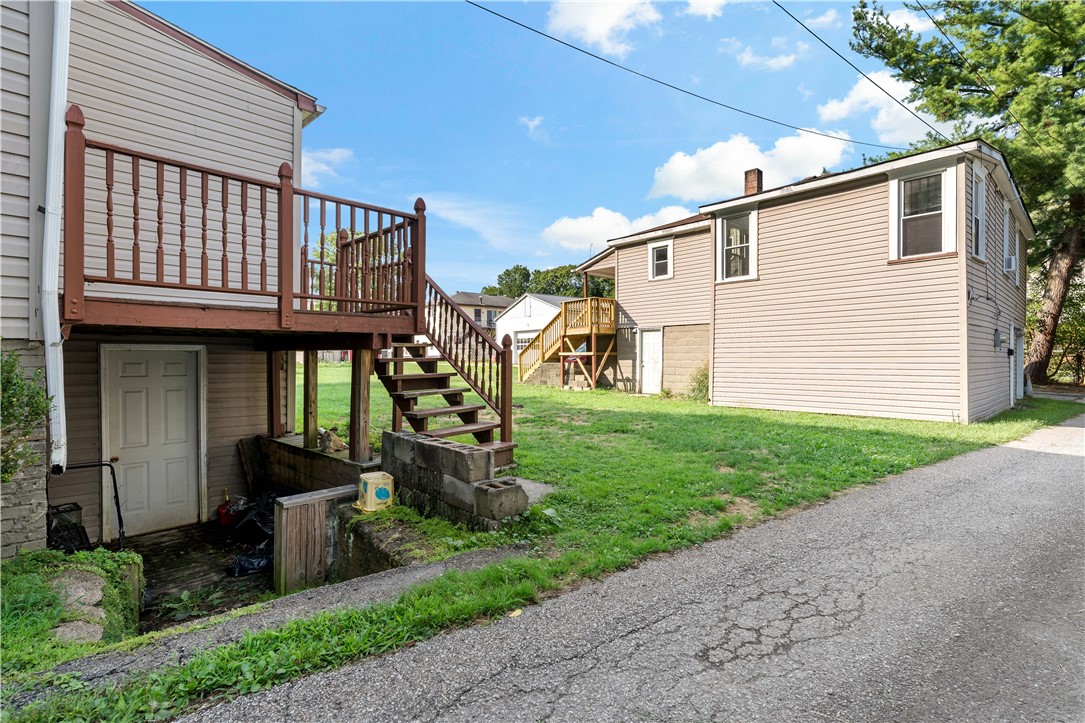 523 Westminster Ave (front & rear)