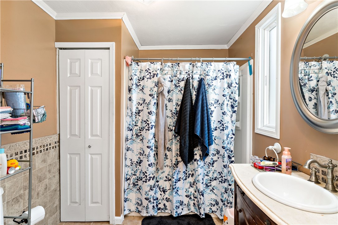 523 Westminster Ave (front & rear)