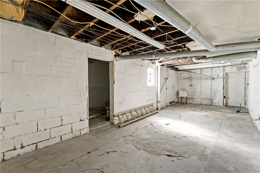 523 Westminster Ave (front & rear)