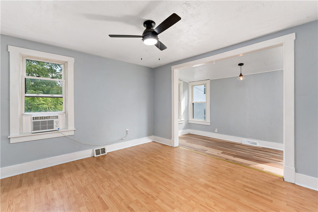 523 Westminster Ave (front & rear)