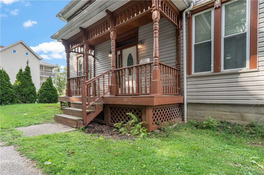 523 Westminster Ave (front & rear)