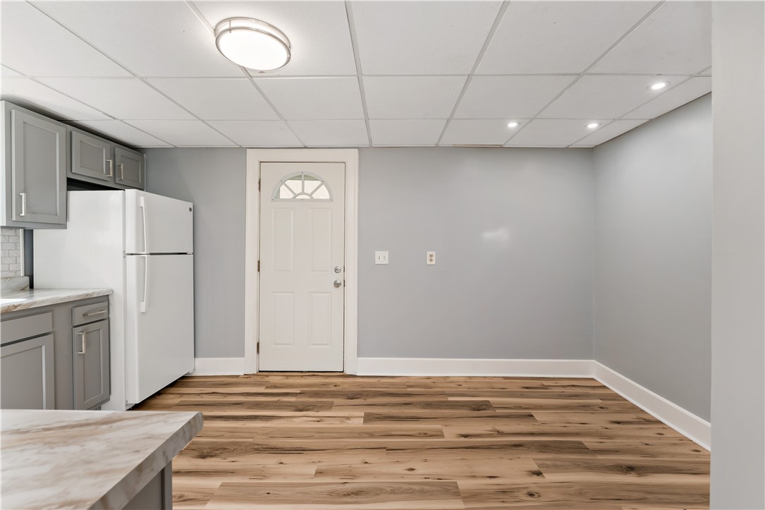 523 Westminster Ave (front & rear)