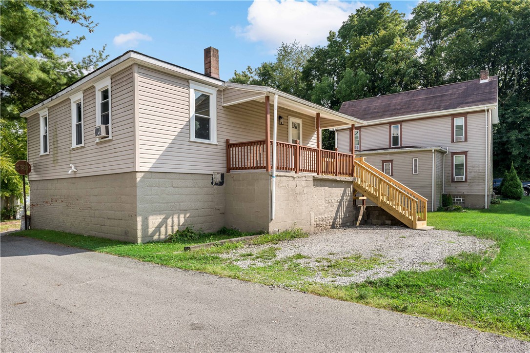 523 Westminster Ave (front & rear)