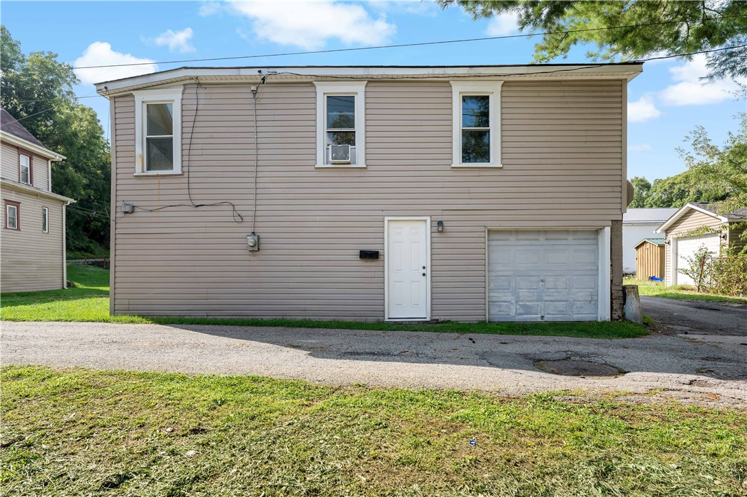 523 Westminster Ave (front & rear)