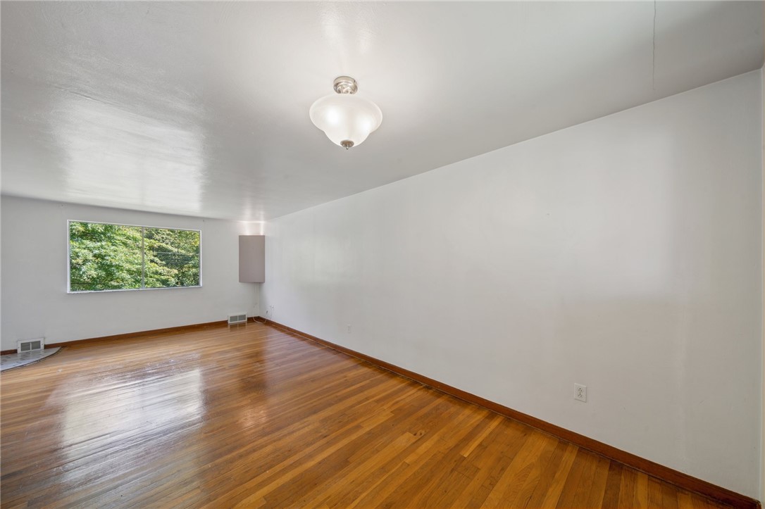 619 Brown Ave