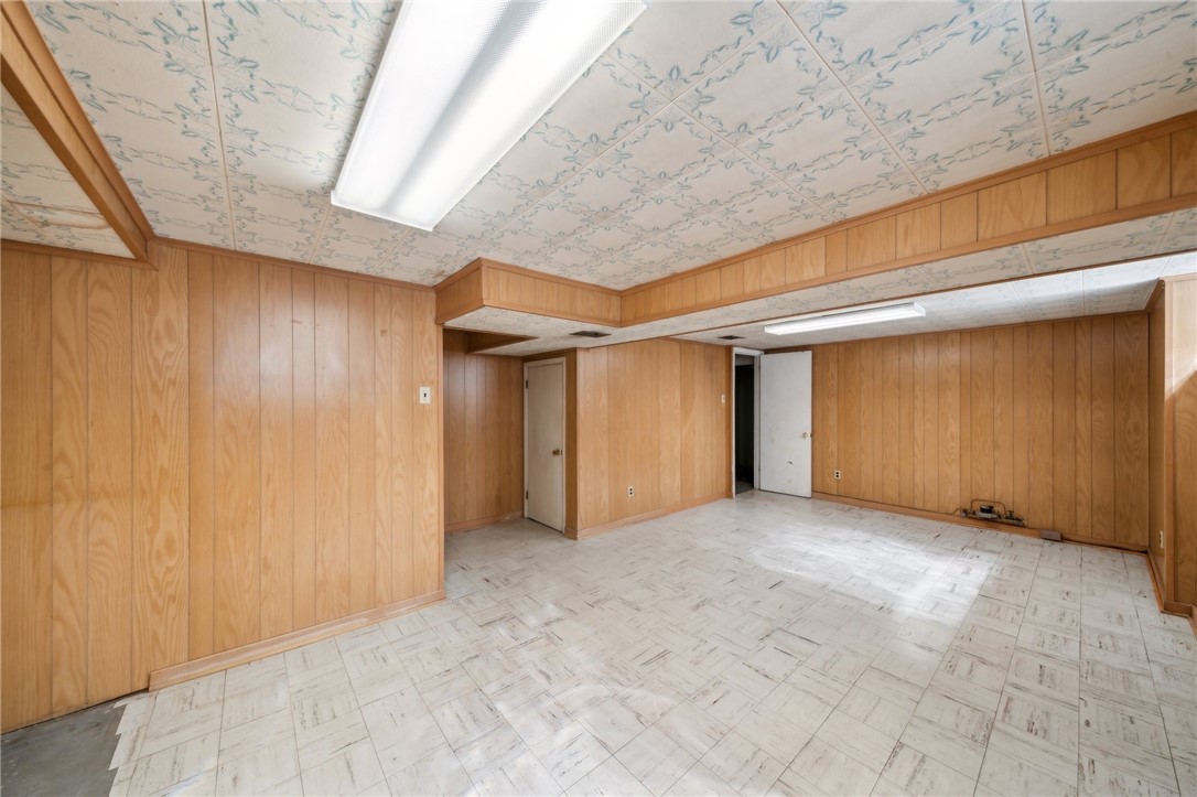 619 Brown Ave