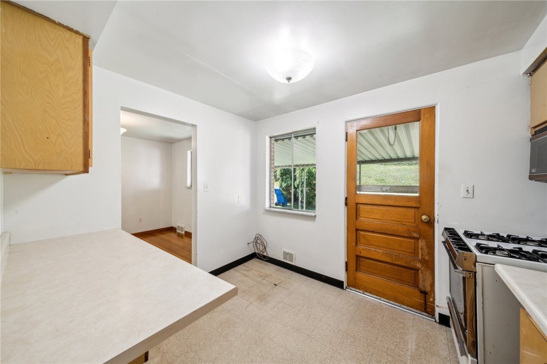 619 Brown Ave