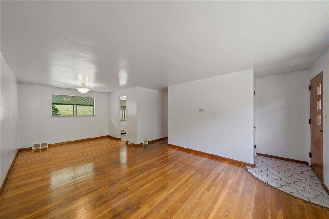 619 Brown Ave