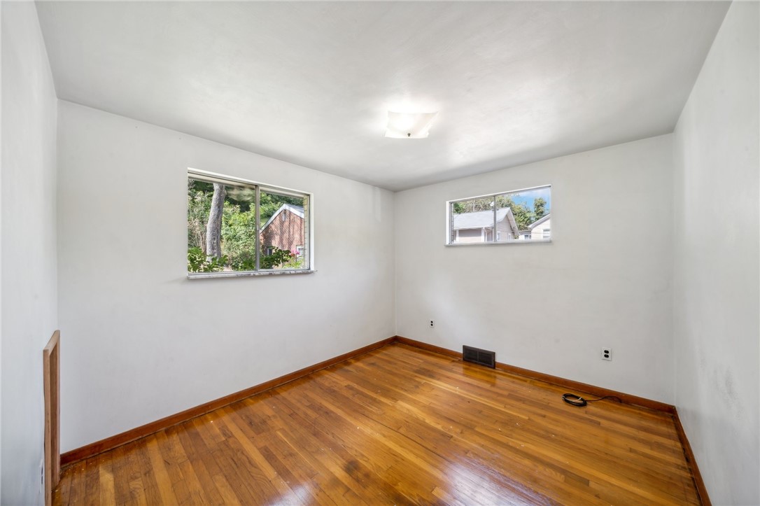 619 Brown Ave
