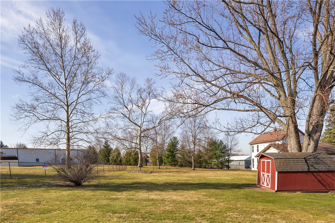 408 Hillcrest Dr