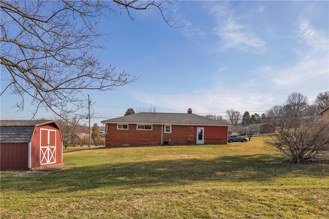 408 Hillcrest Dr