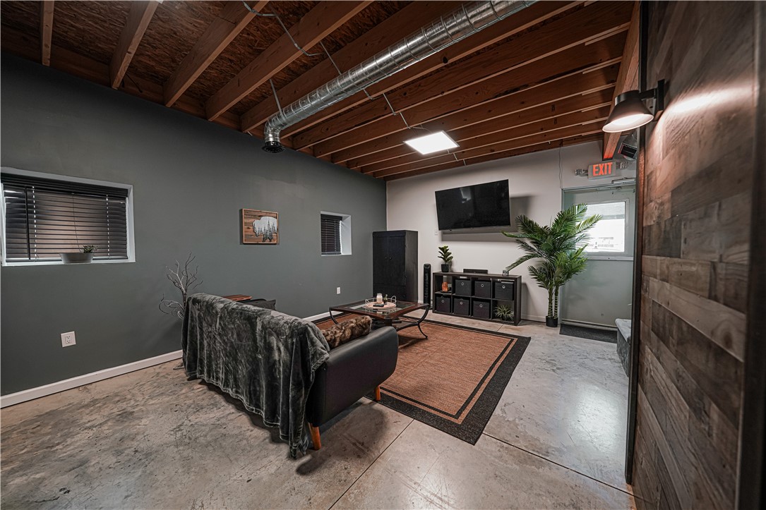 814 Curry Rd