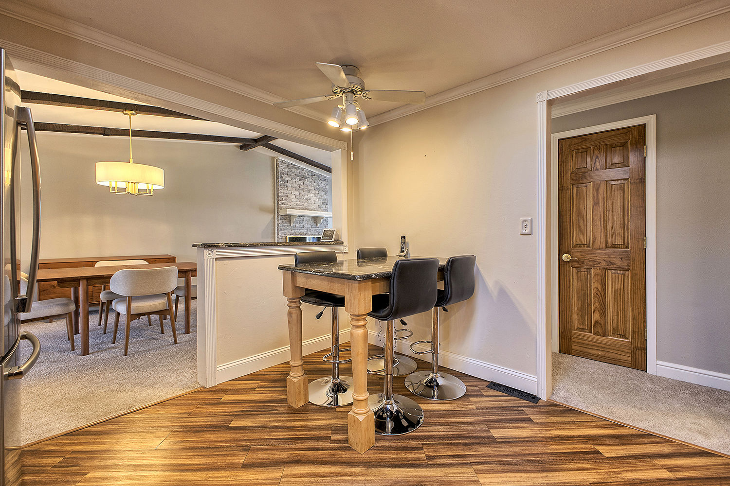 141 Saunders Station