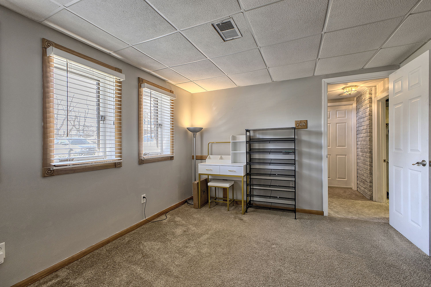 141 Saunders Station