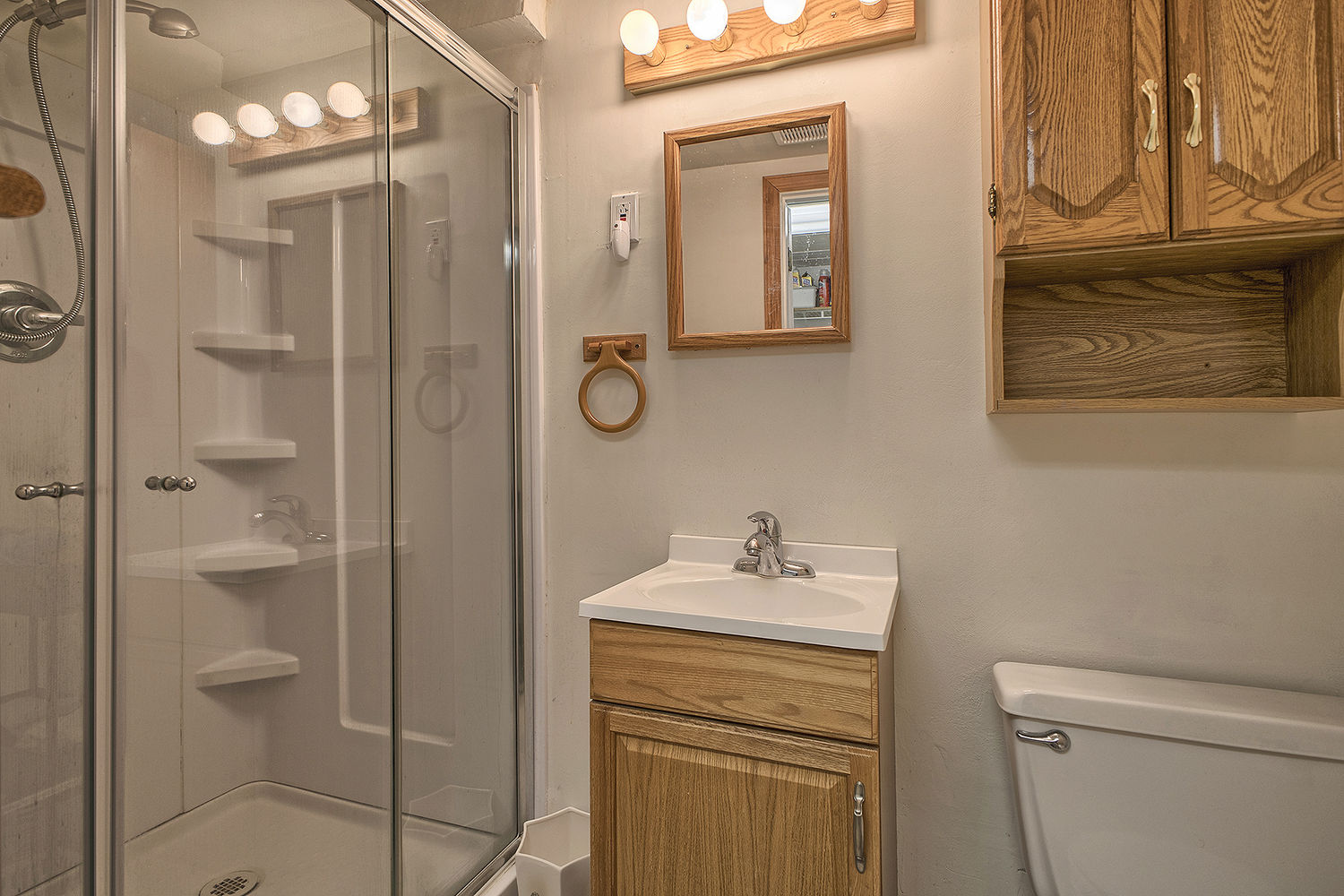 141 Saunders Station