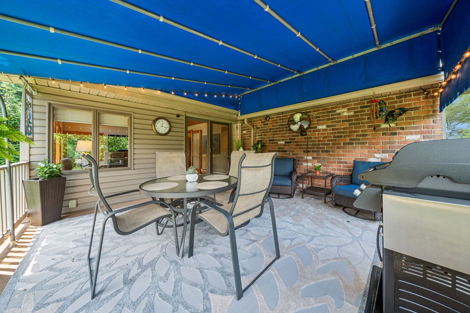 141 Saunders Station