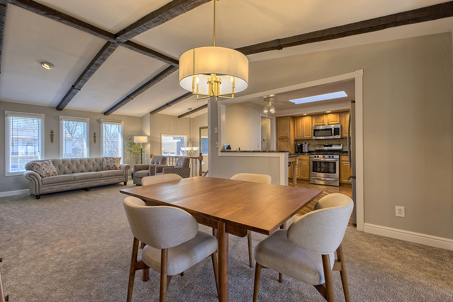 141 Saunders Station