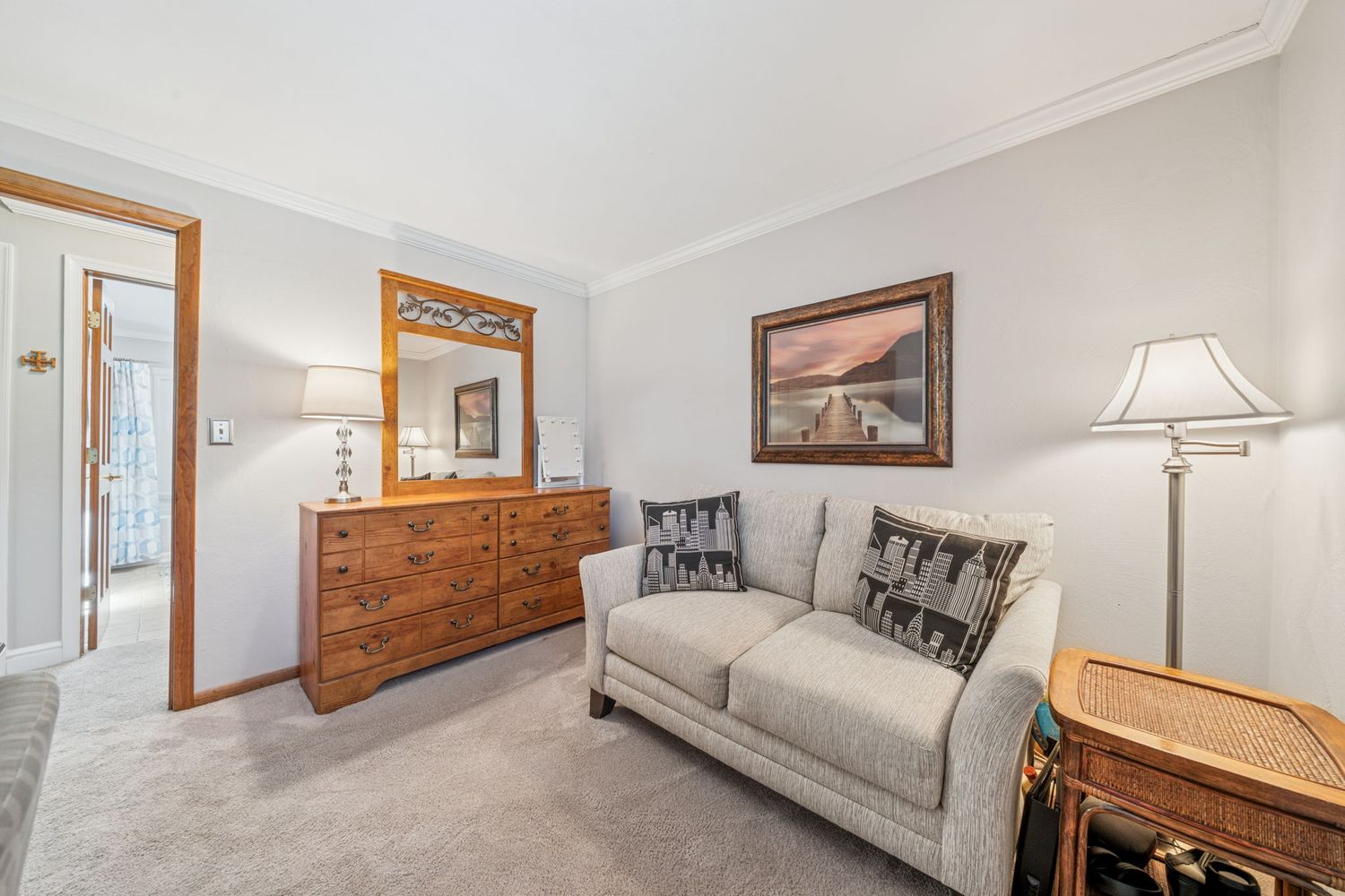 141 Saunders Station