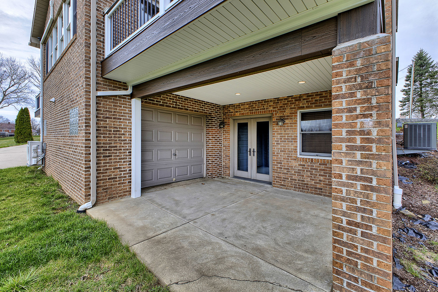 11227 Pershing DRIVE