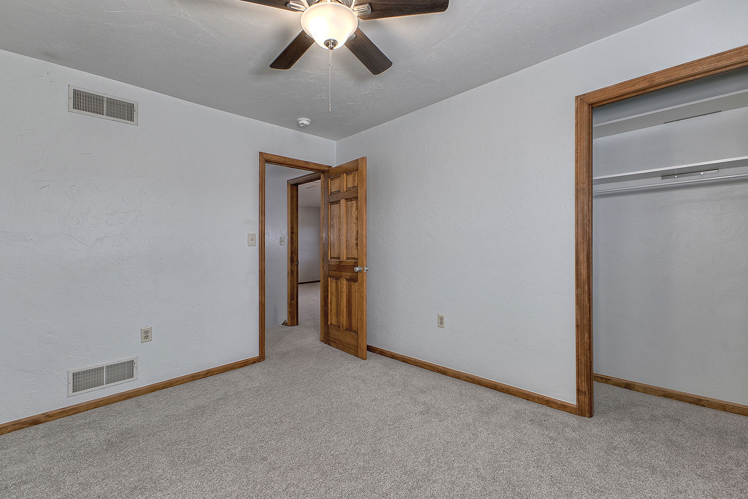 11227 Pershing DRIVE