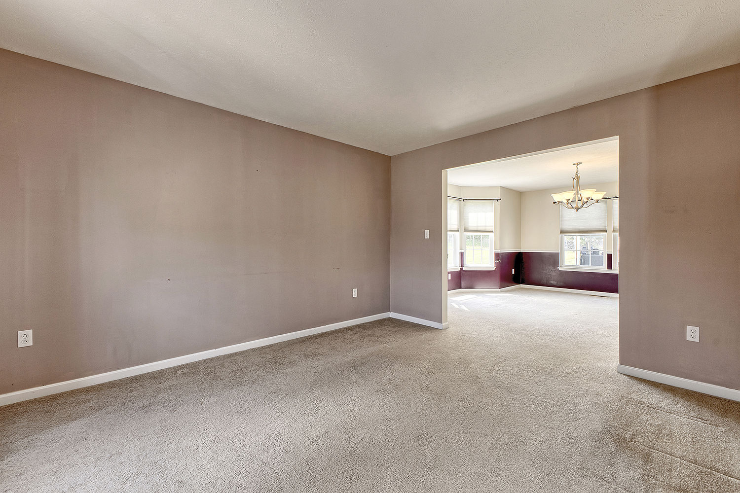 8447 Walthour DRIVE