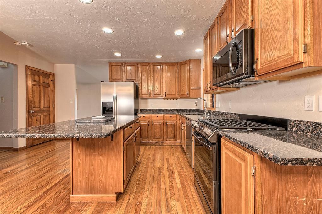 11227 Pershing DRIVE