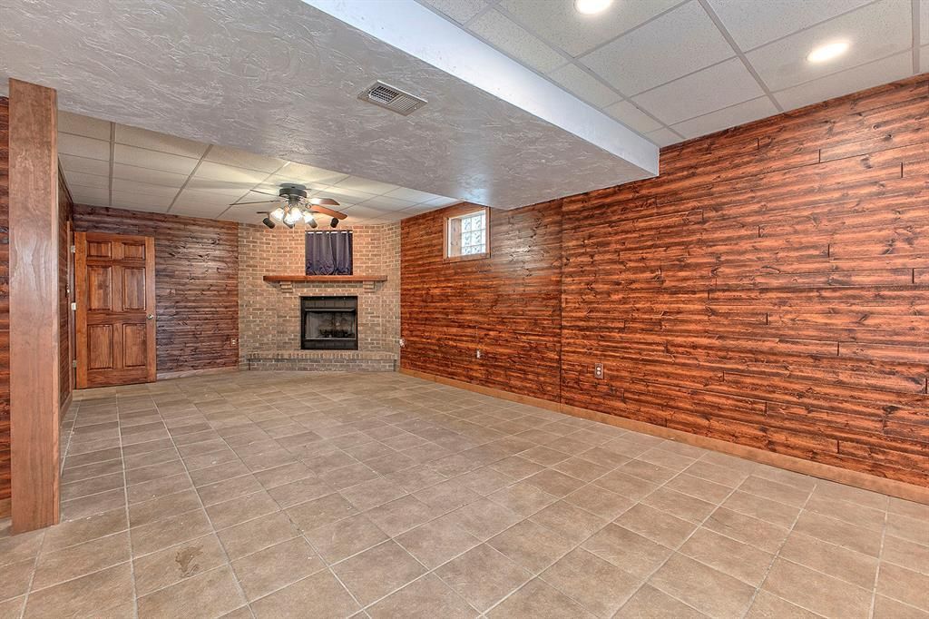 11227 Pershing DRIVE