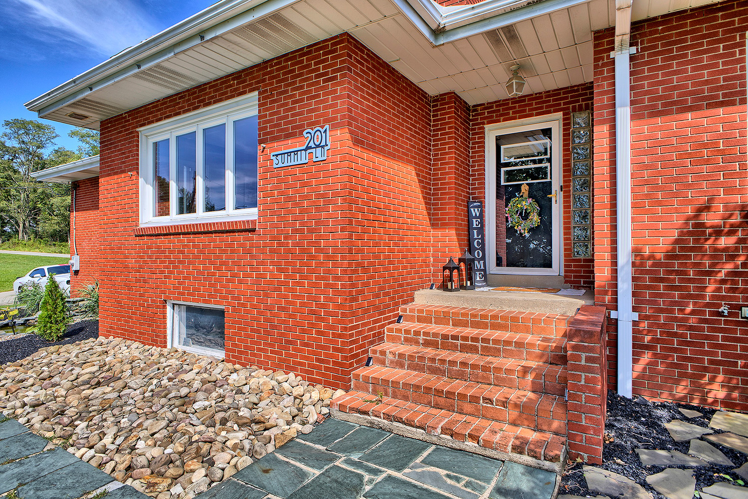 201 Summit Lane New Alexandria PA