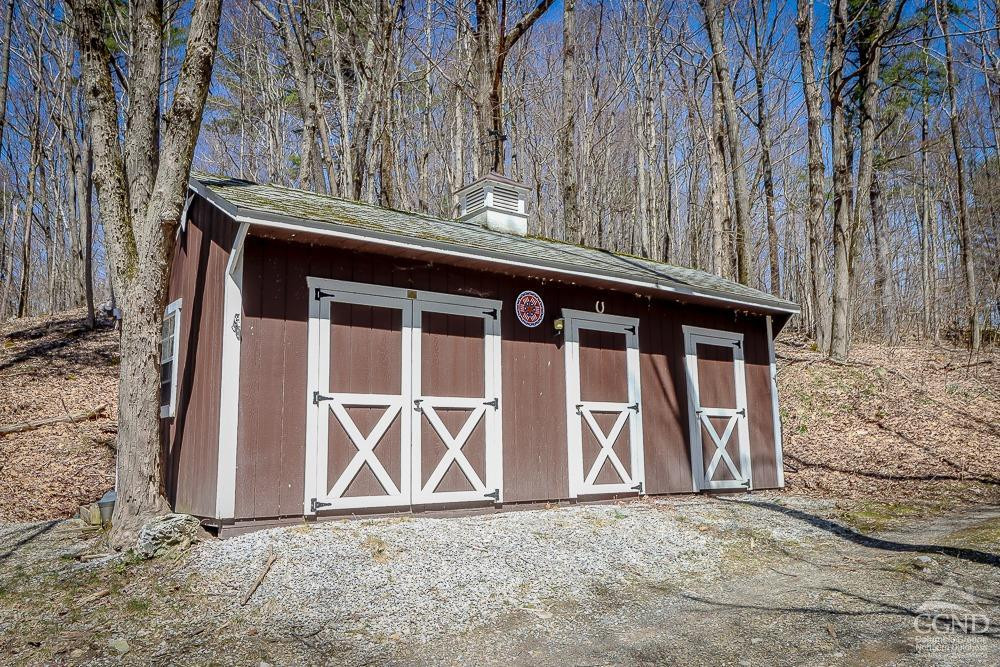 84 Old Hudson Turnpike