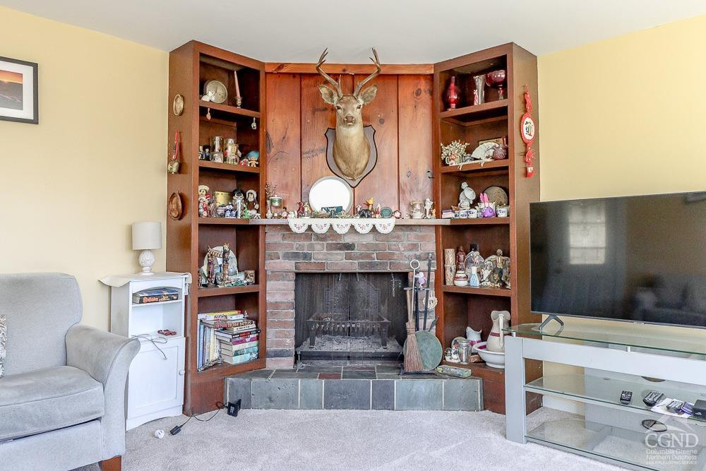 84 Old Hudson Turnpike