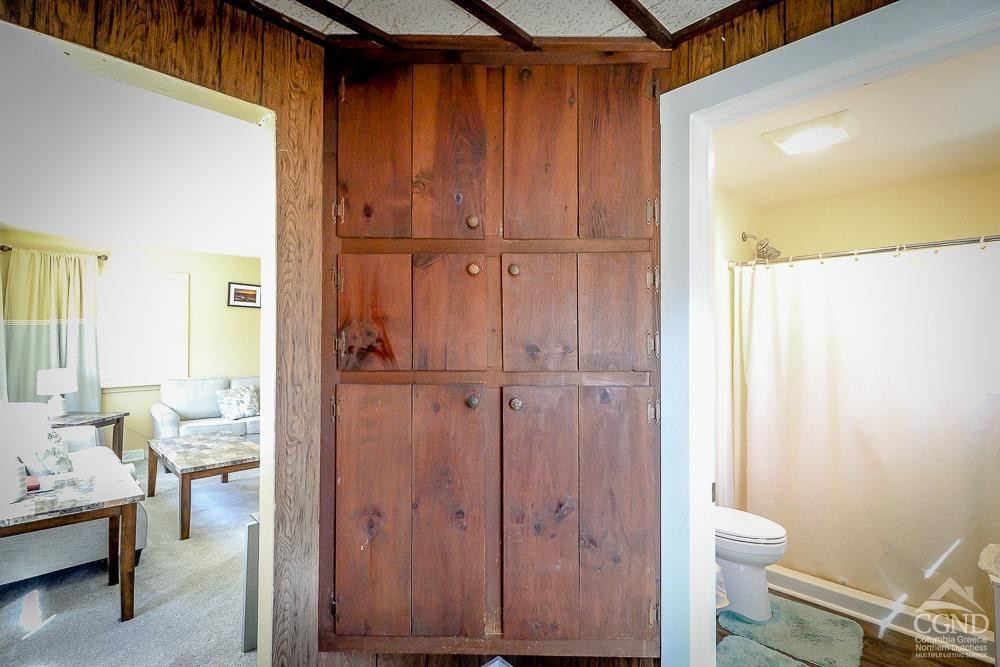 84 Old Hudson Turnpike