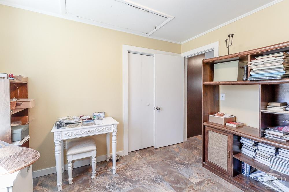 84 Old Hudson Turnpike