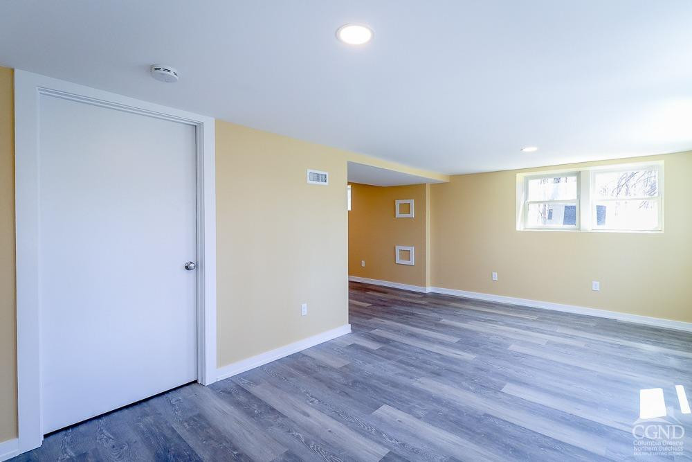 84 Old Hudson Turnpike