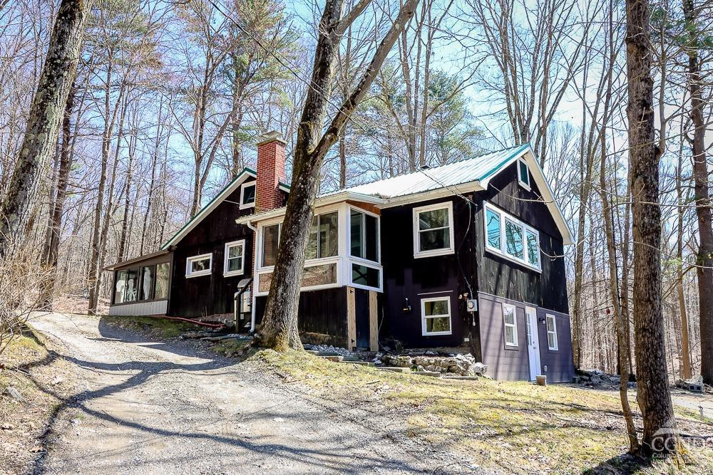 84 Old Hudson Turnpike