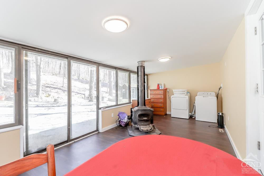 84 Old Hudson Turnpike