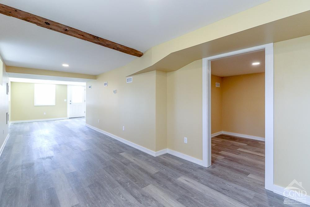 84 Old Hudson Turnpike