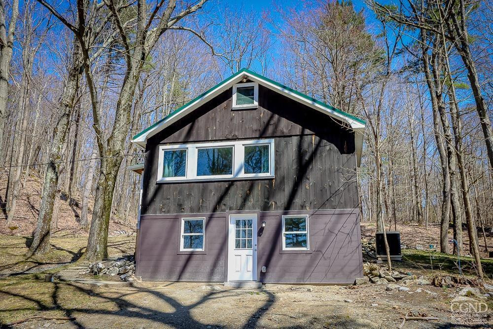 84 Old Hudson Turnpike