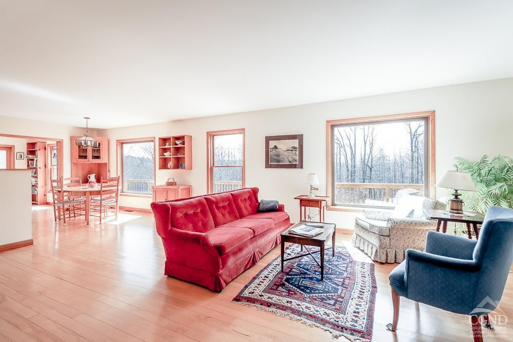 286 W Hill Road