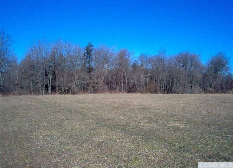 24 Roeliff Meadows Drive