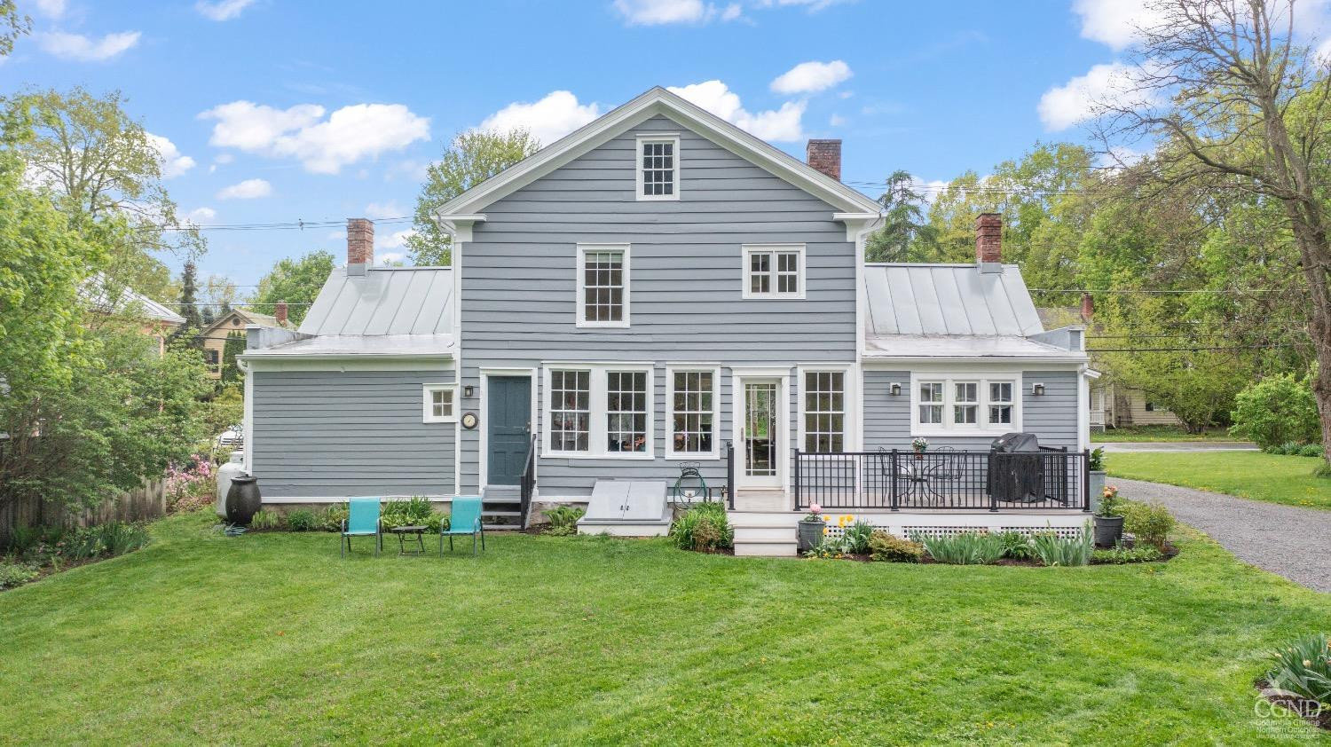 32 Albany Ave