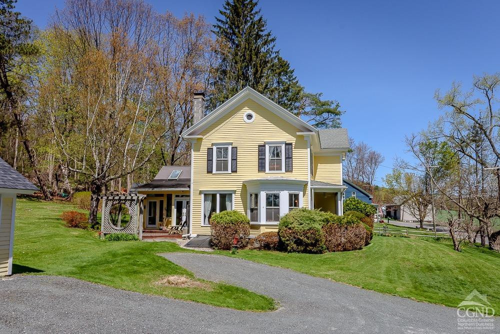 187 West Street, New Lebanon