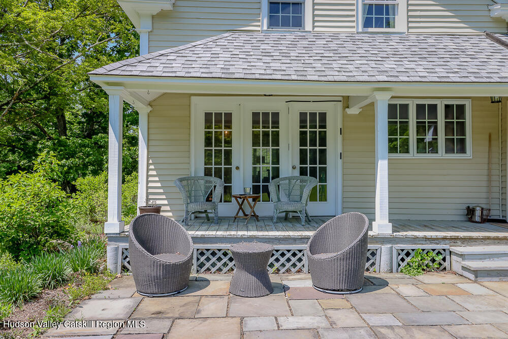 613 SE Hollow Road