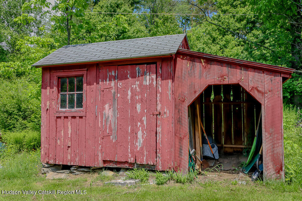 613 SE Hollow Road