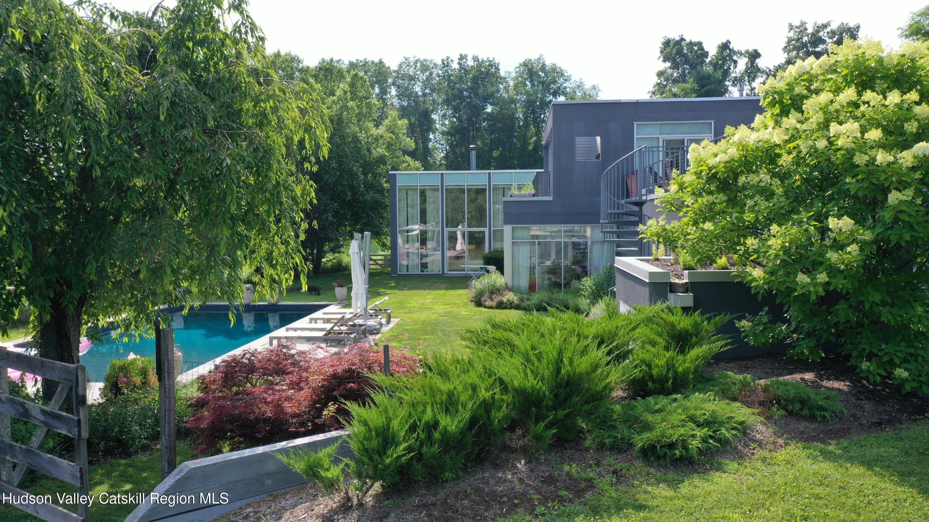 211 Mitchell Street
