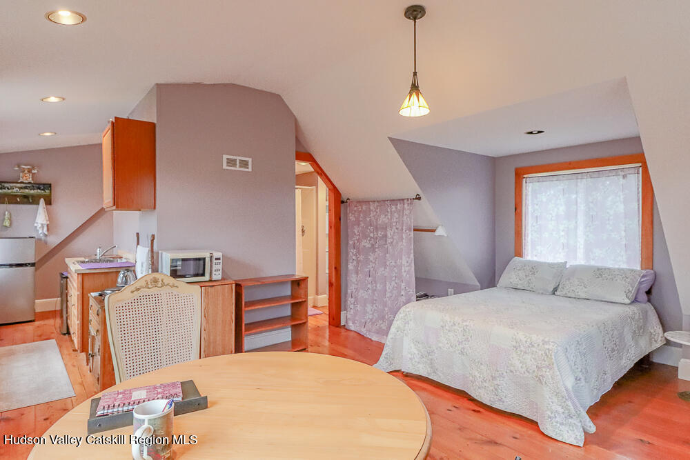 1600 County Route 7a